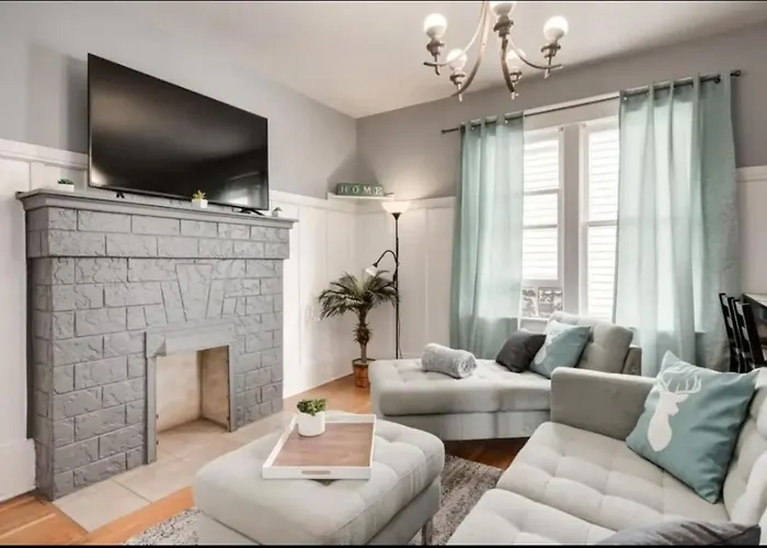 Ceruleans 3Br Suite In Calgary